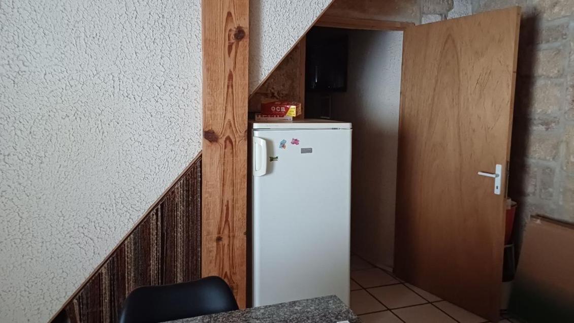 Appartement Chaleureux Dans Une Maison En Pierre Mireval Exteriér fotografie