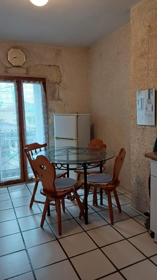 Appartement Chaleureux Dans Une Maison En Pierre Mireval Exteriér fotografie